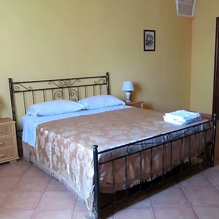 Largo Fontana 3* ليفيرانو